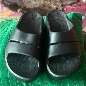 OOFOS Black Slide Sandals